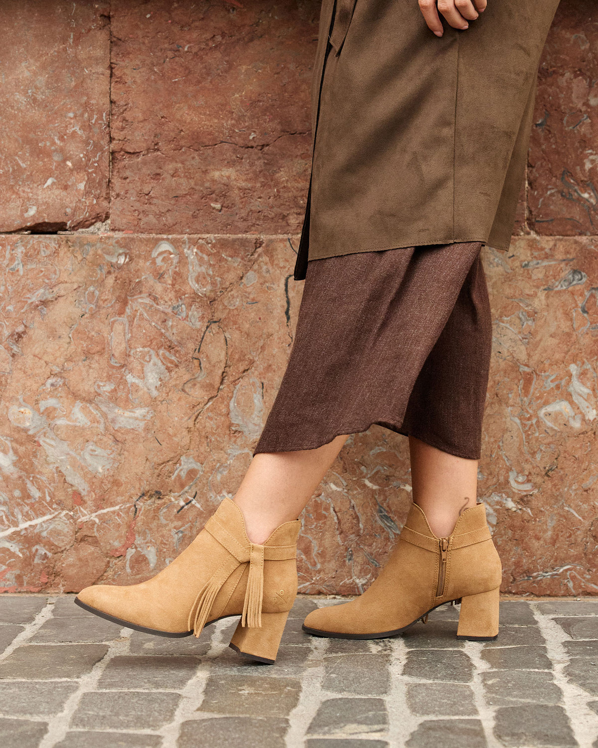 Botín Beige de Mujer Cayafate Flecos