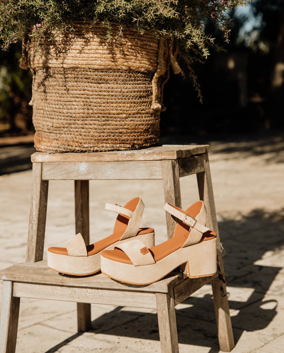 Abaka Full Beige Suede Wedge Heel with Buckle