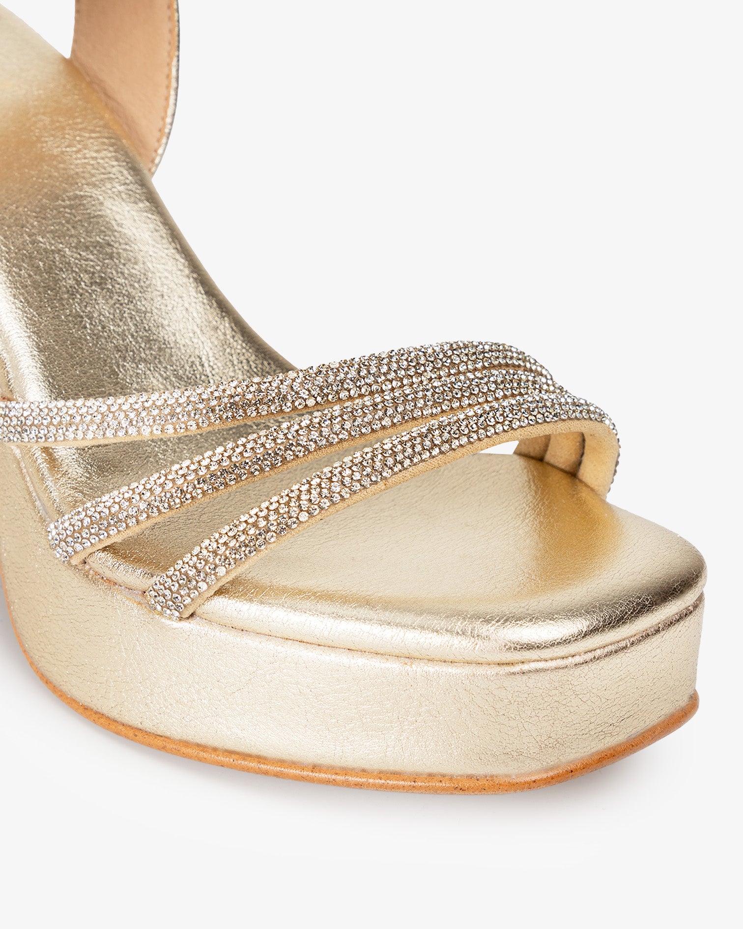 Sandalia Plataforma Kuka Glow Oro