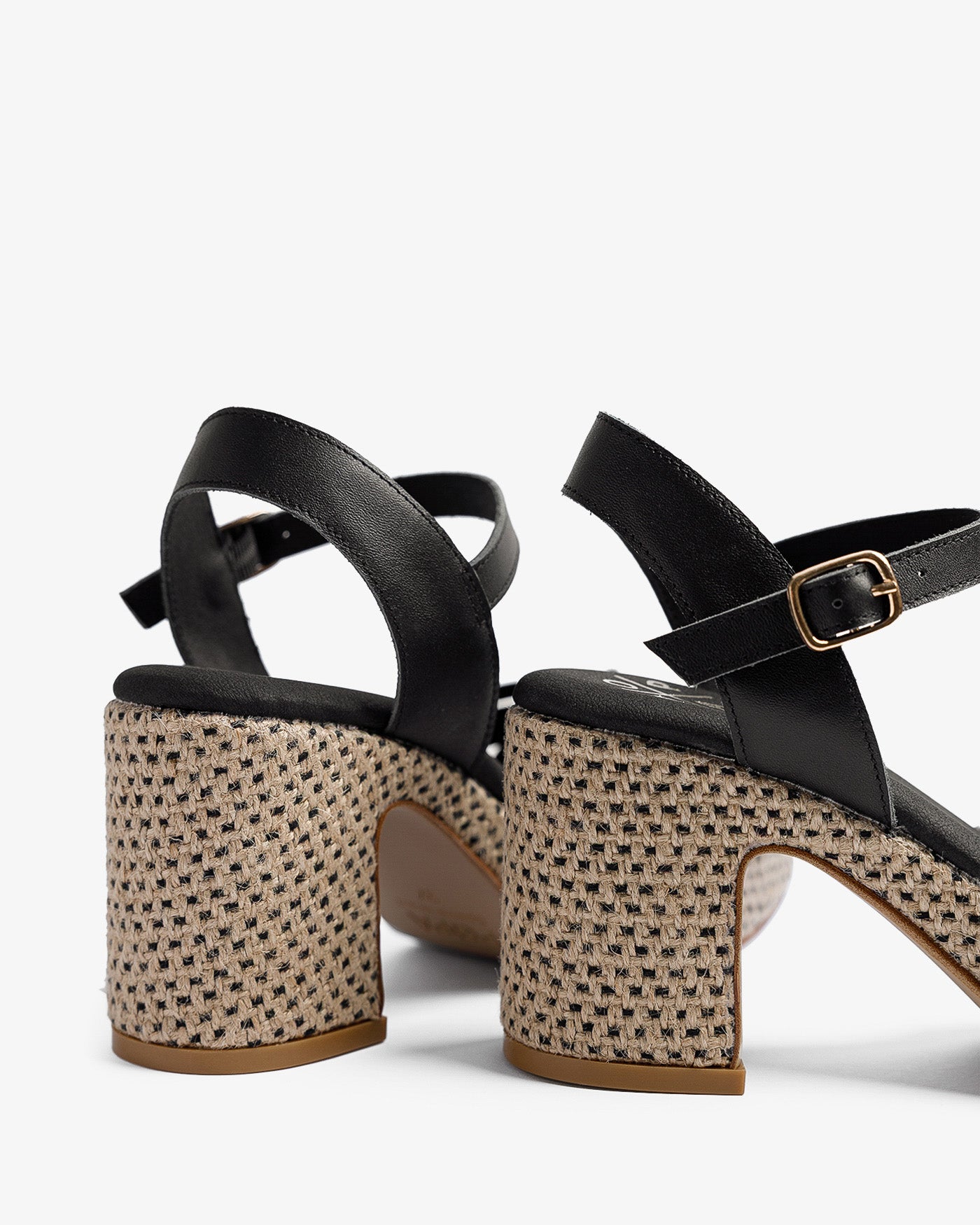 Sandalia Valvas Negro