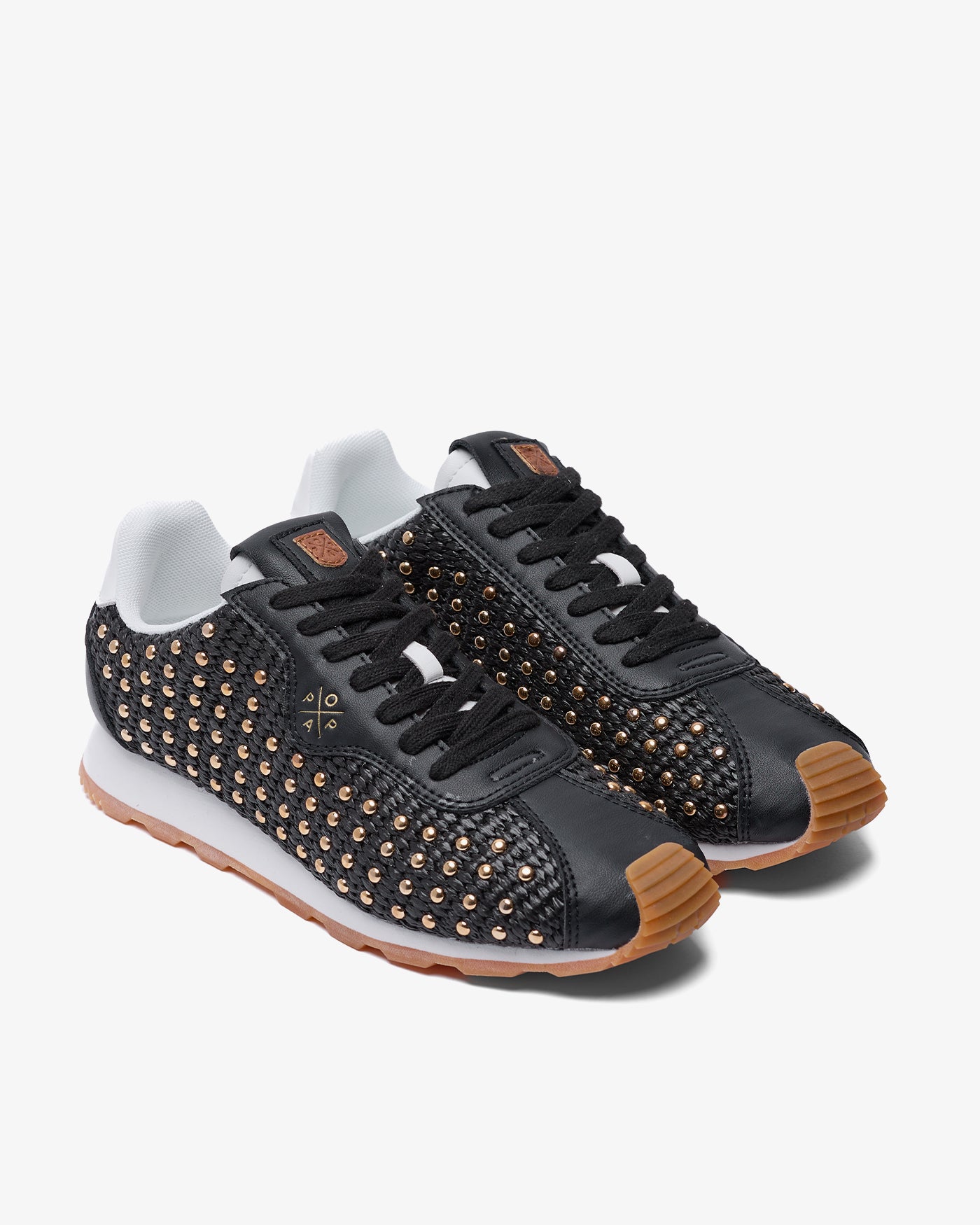 Zapatilla Kira Tachas Negro