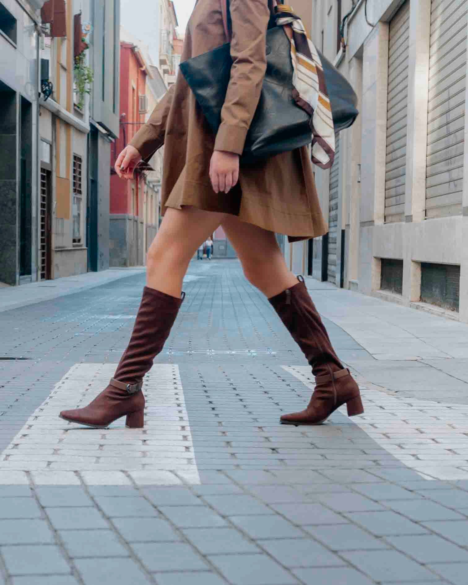 Bota Alta de Antelina Castanha Flare