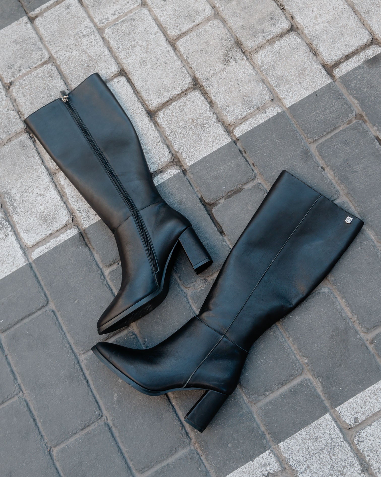 High Black Leather Boot Sinnara