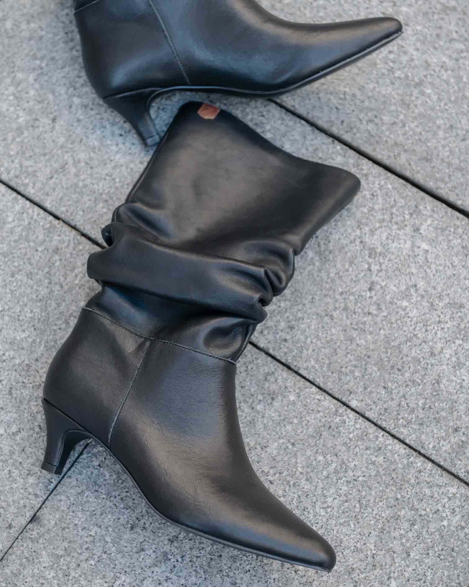 Black Leather Mid Boot Nirvana