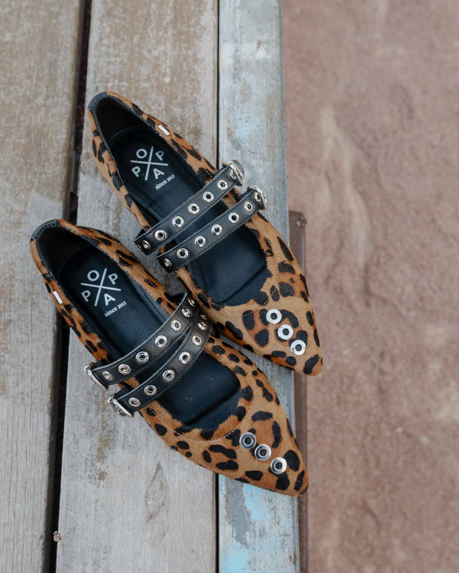 Bailarina de Leopardo Tachuelas Estrella