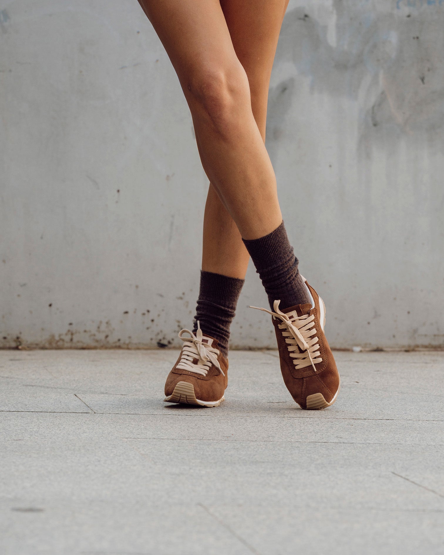 Zapatilla Kira Serraje Marron