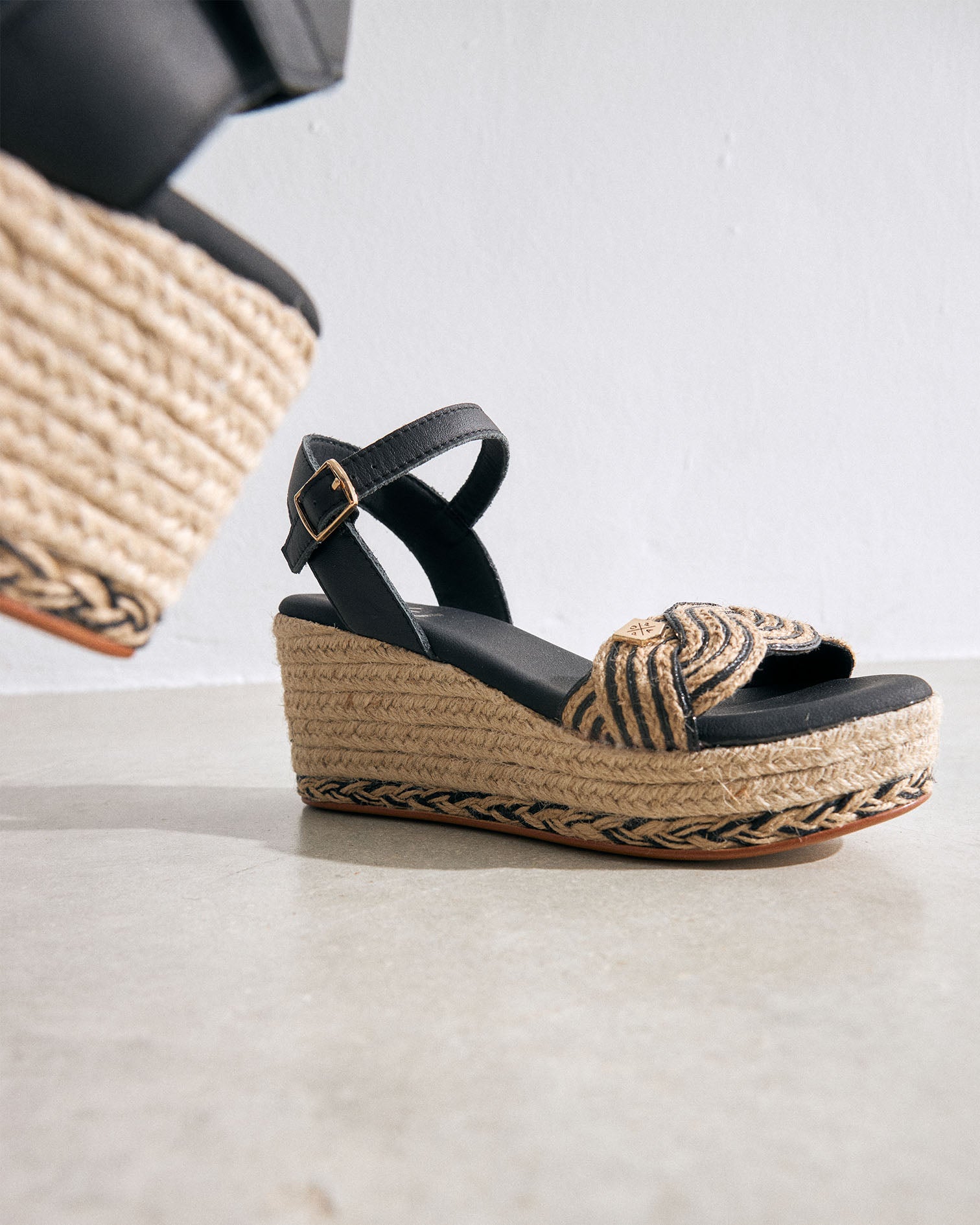 Cuña Garua Yute Negro