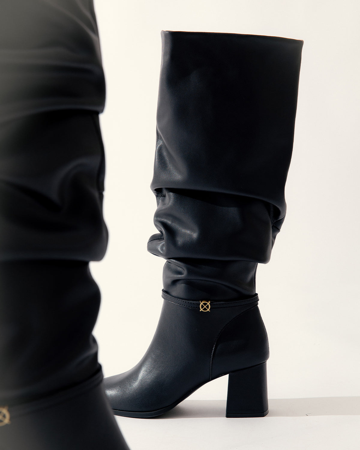 Bota Negra de Mujer Kanazawai