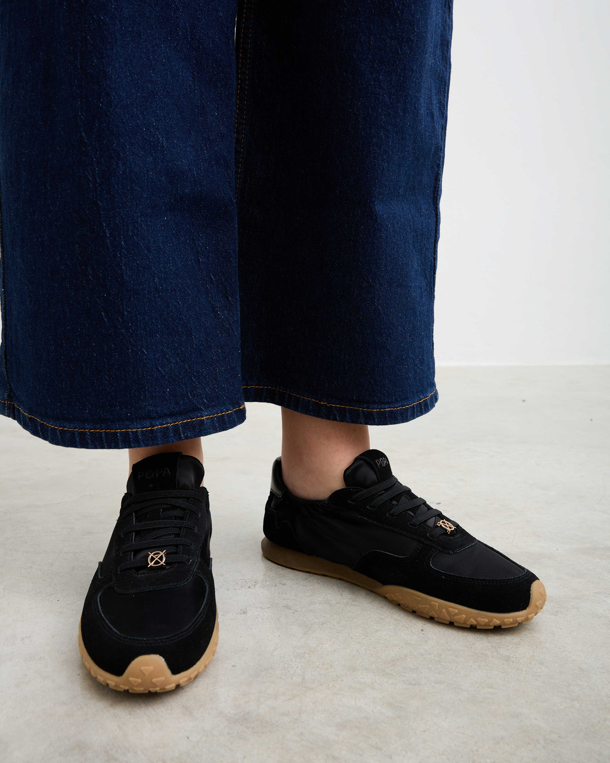 Zapatilla Negra de Mujer Lexa