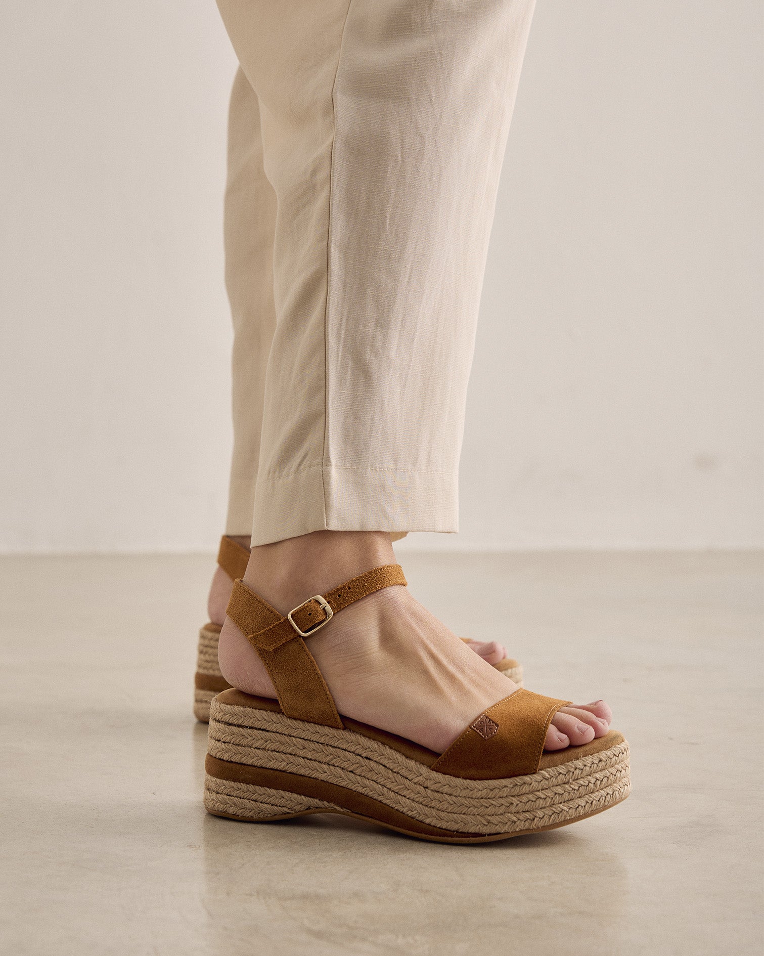 Cuña Meri Serraje Cuero