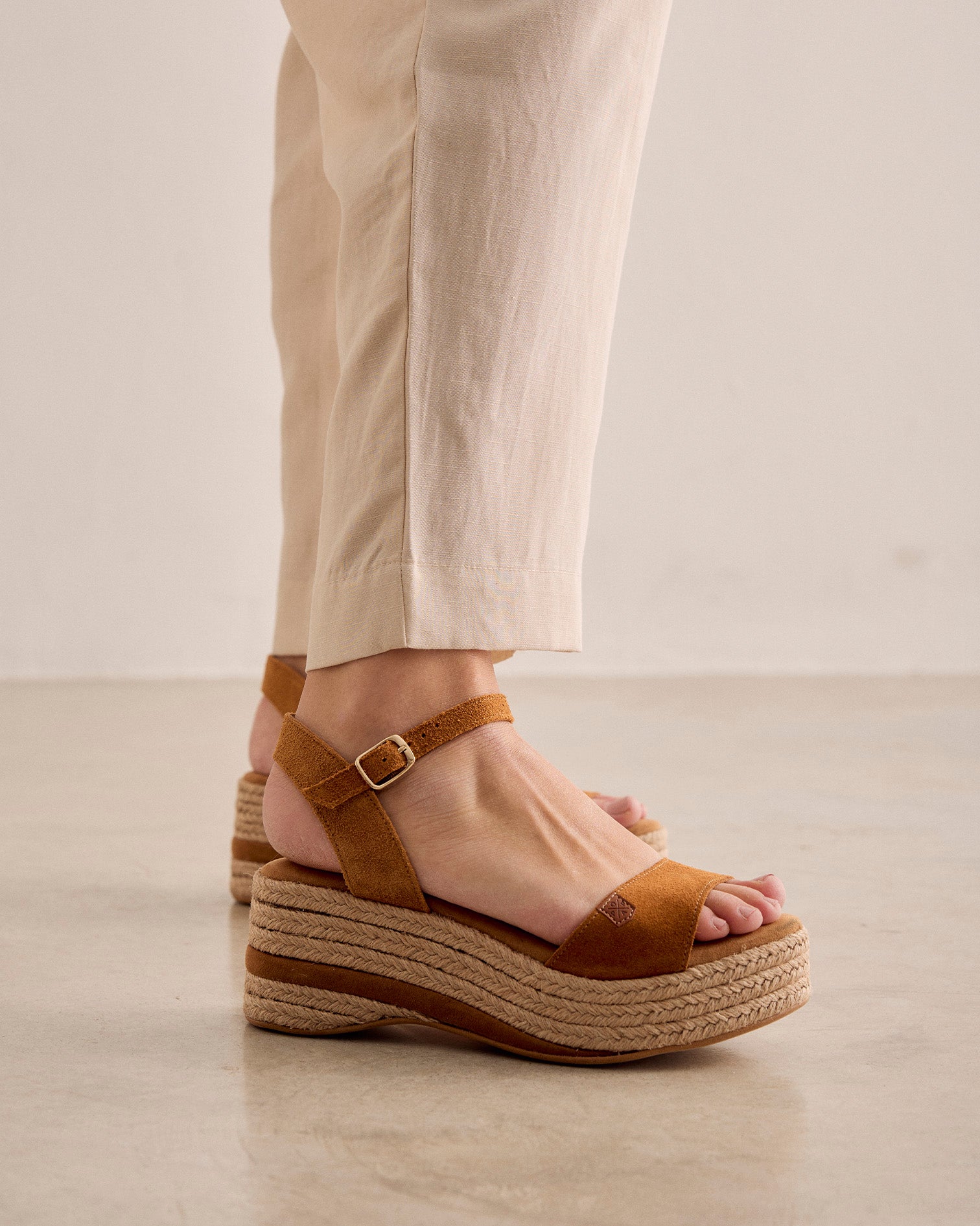 Cuña Meri Serraje Cuero