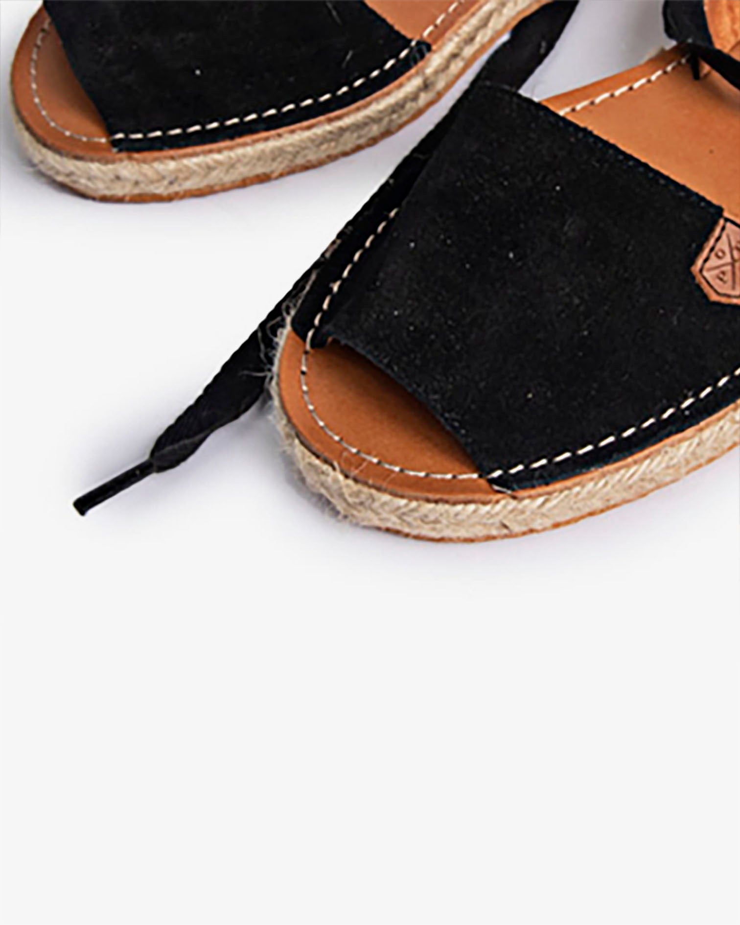 Menorquina Flat Benacid Black Suede