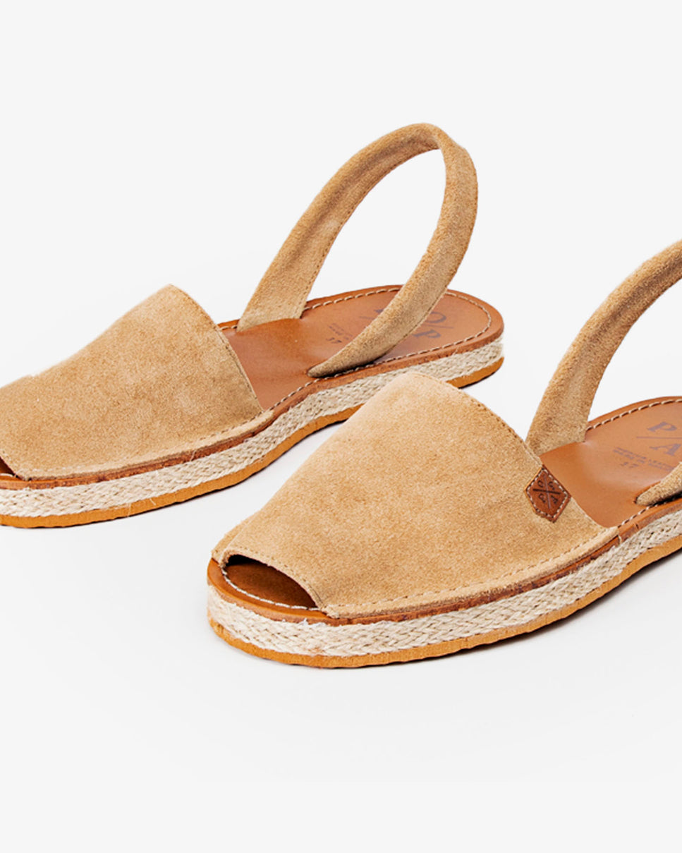 Menorquina Flat Coconut Suede Sand