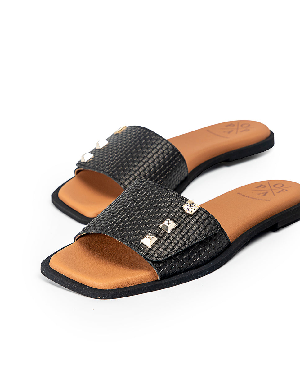 Sandale plate tressée noire Nazare