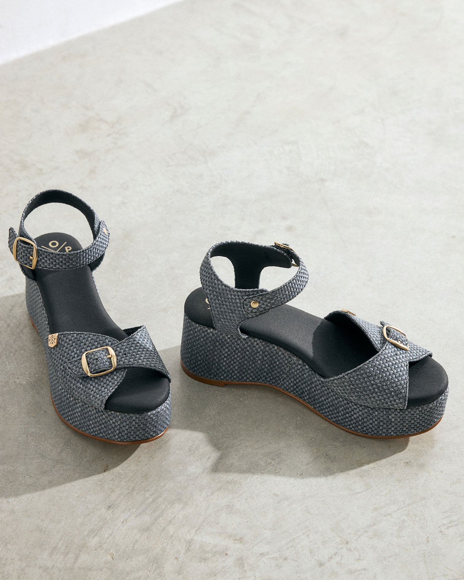 Cuña Muriel Rafia Negro