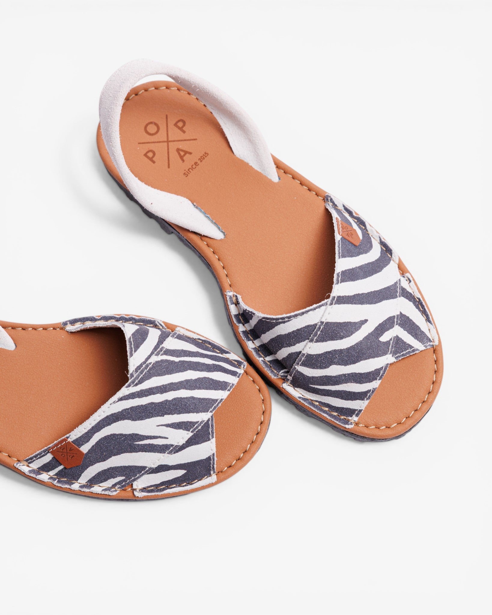Menorquina Plana Lunaire Zebra Blanco & Negro