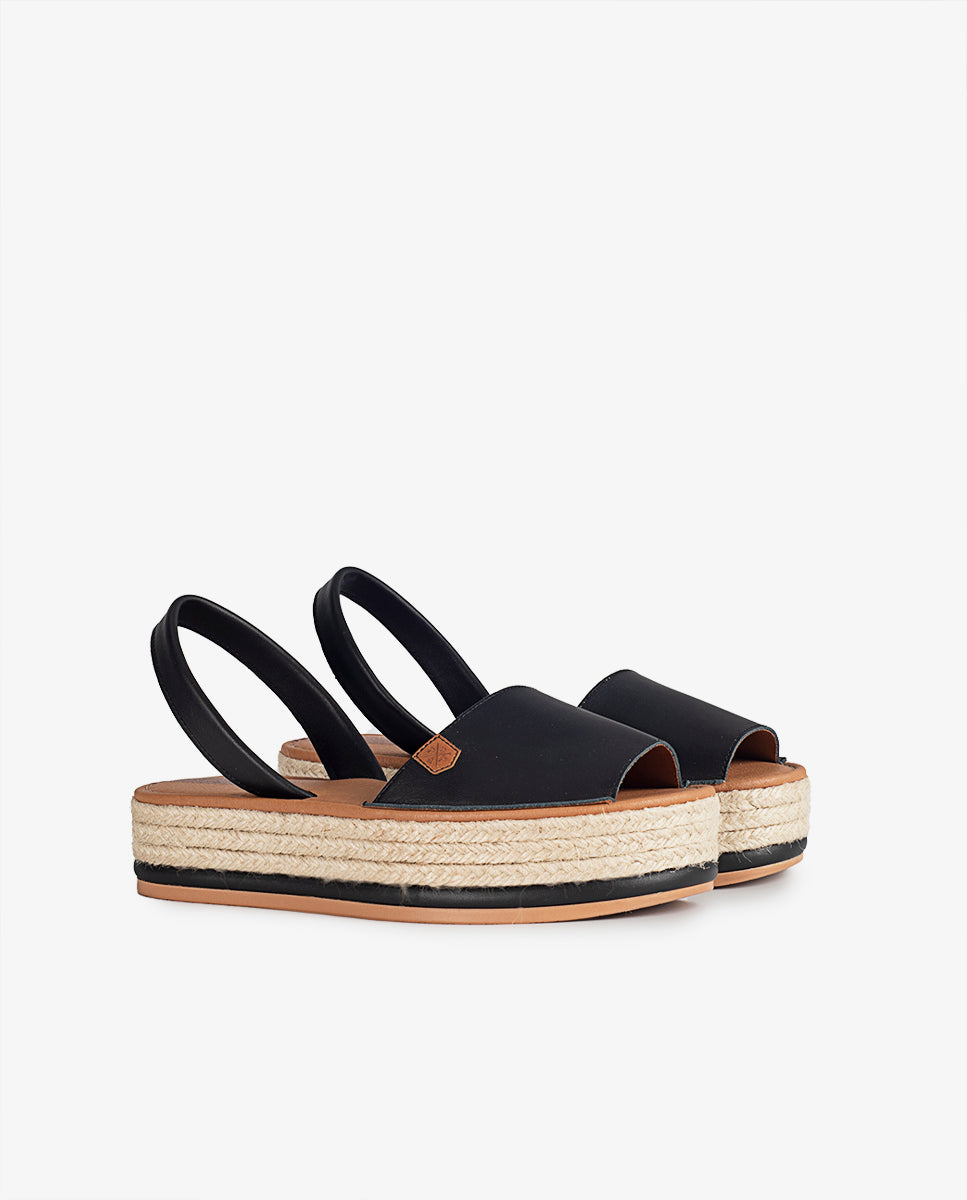 Plataforma Terço em Couro Preto Menorquina