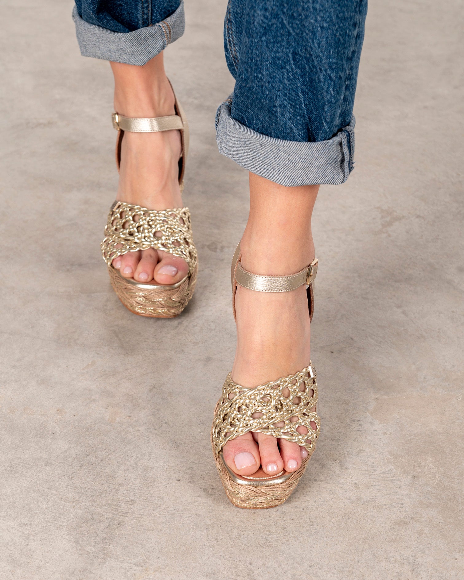 Cambury High Wedge Crochet Gold