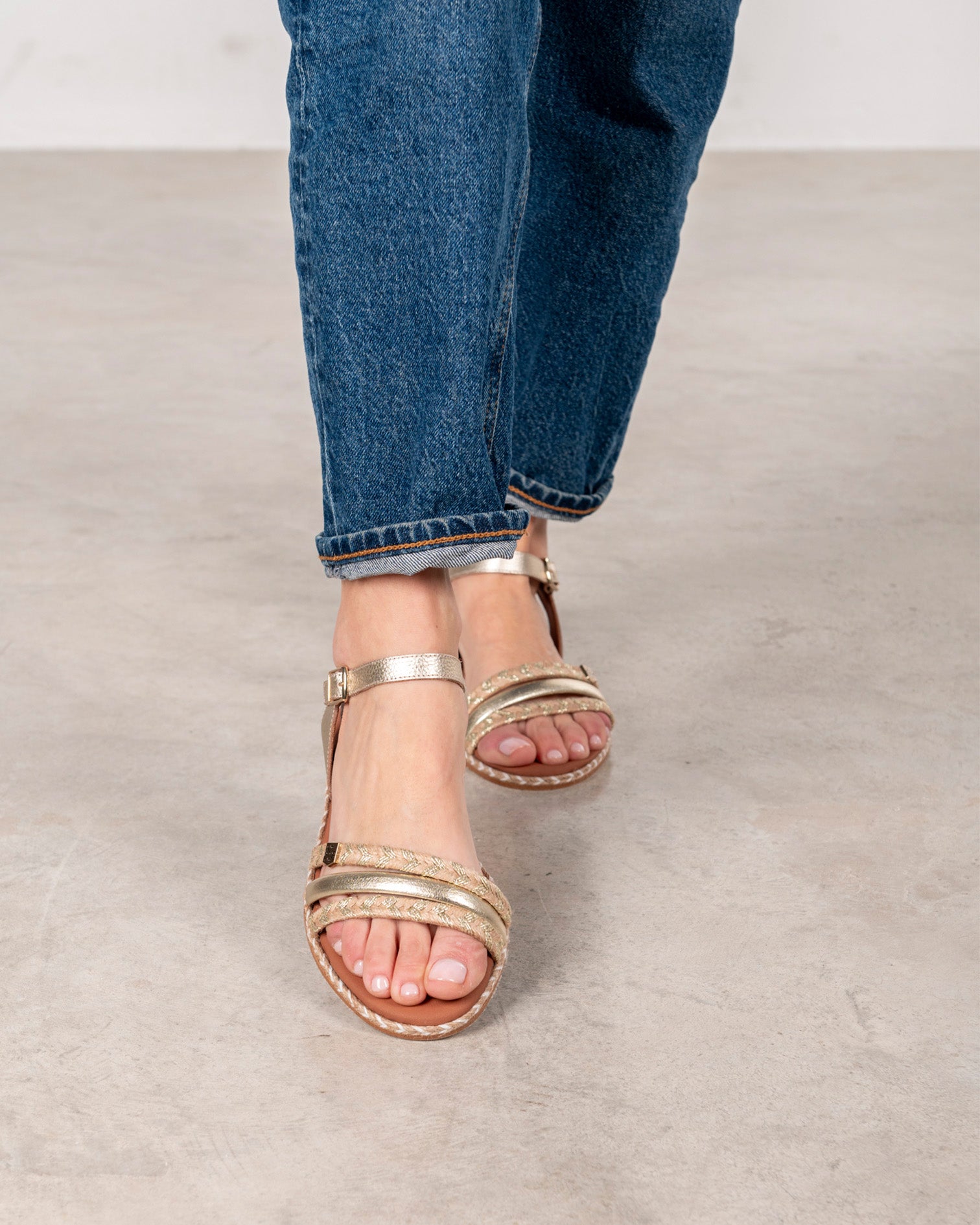 Menorcan Flat Ancon Jute Gold