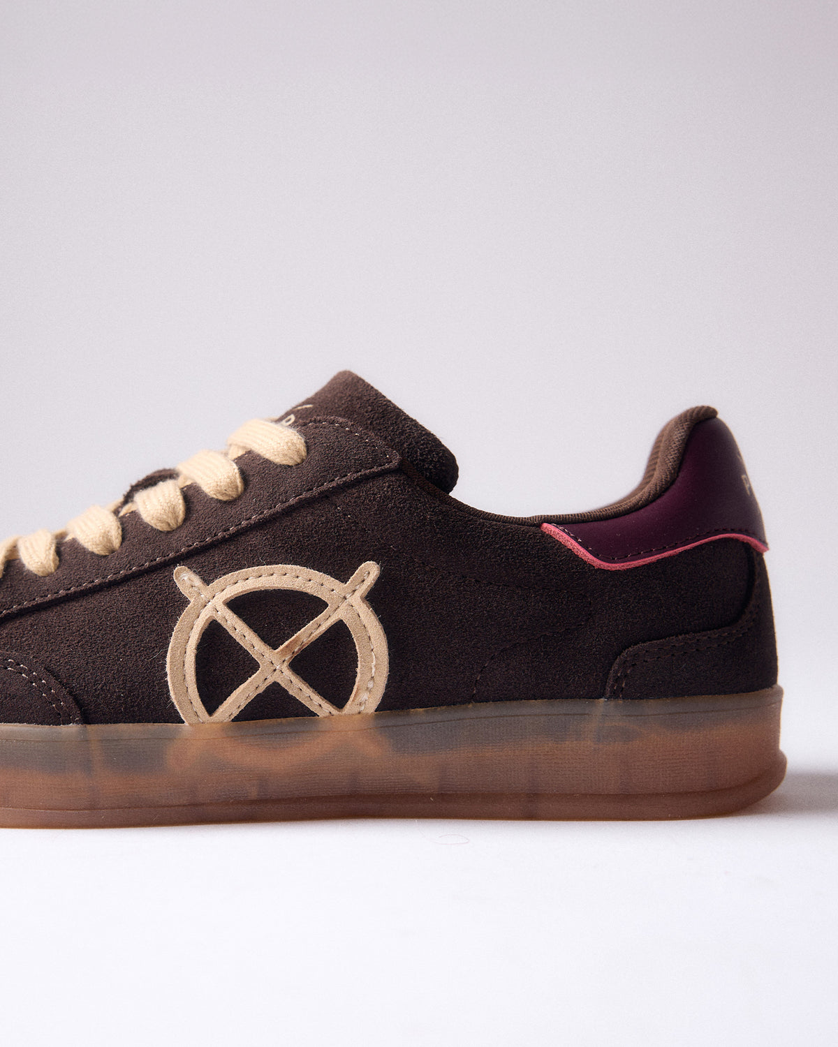 Zapatilla Marrón de Mujer Ryen