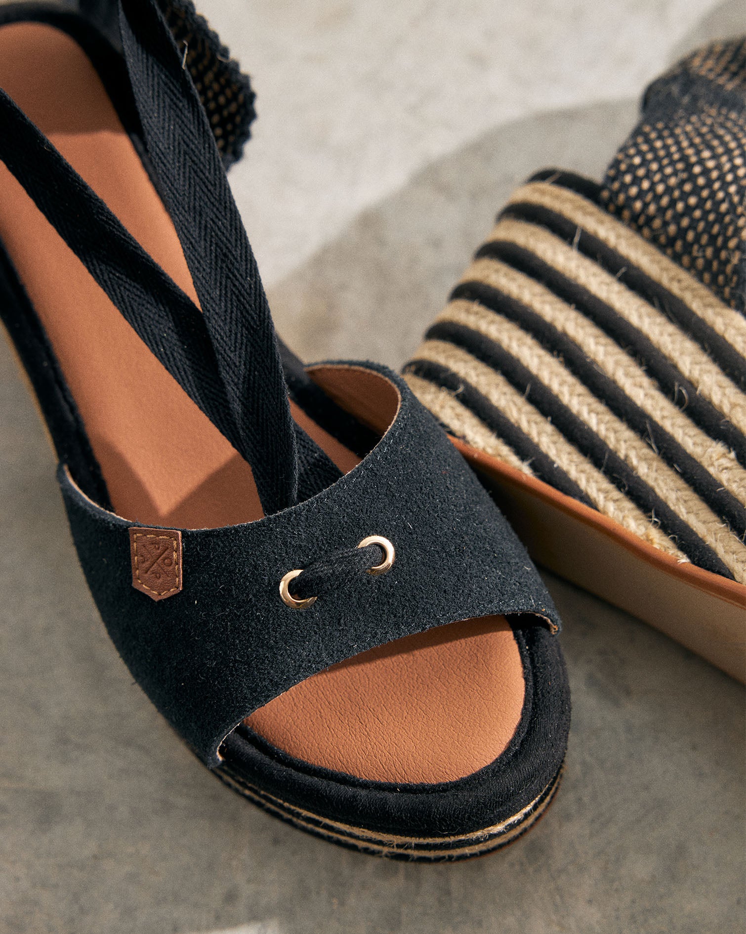 Cuña Valdes Serraje Negro