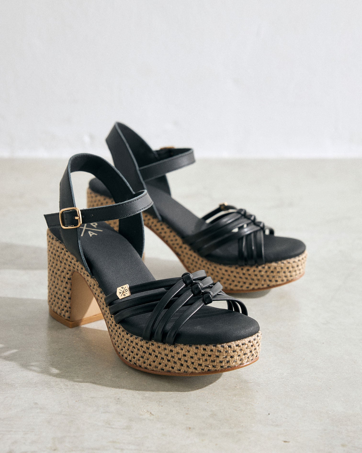 Sandalia Valvas Negro