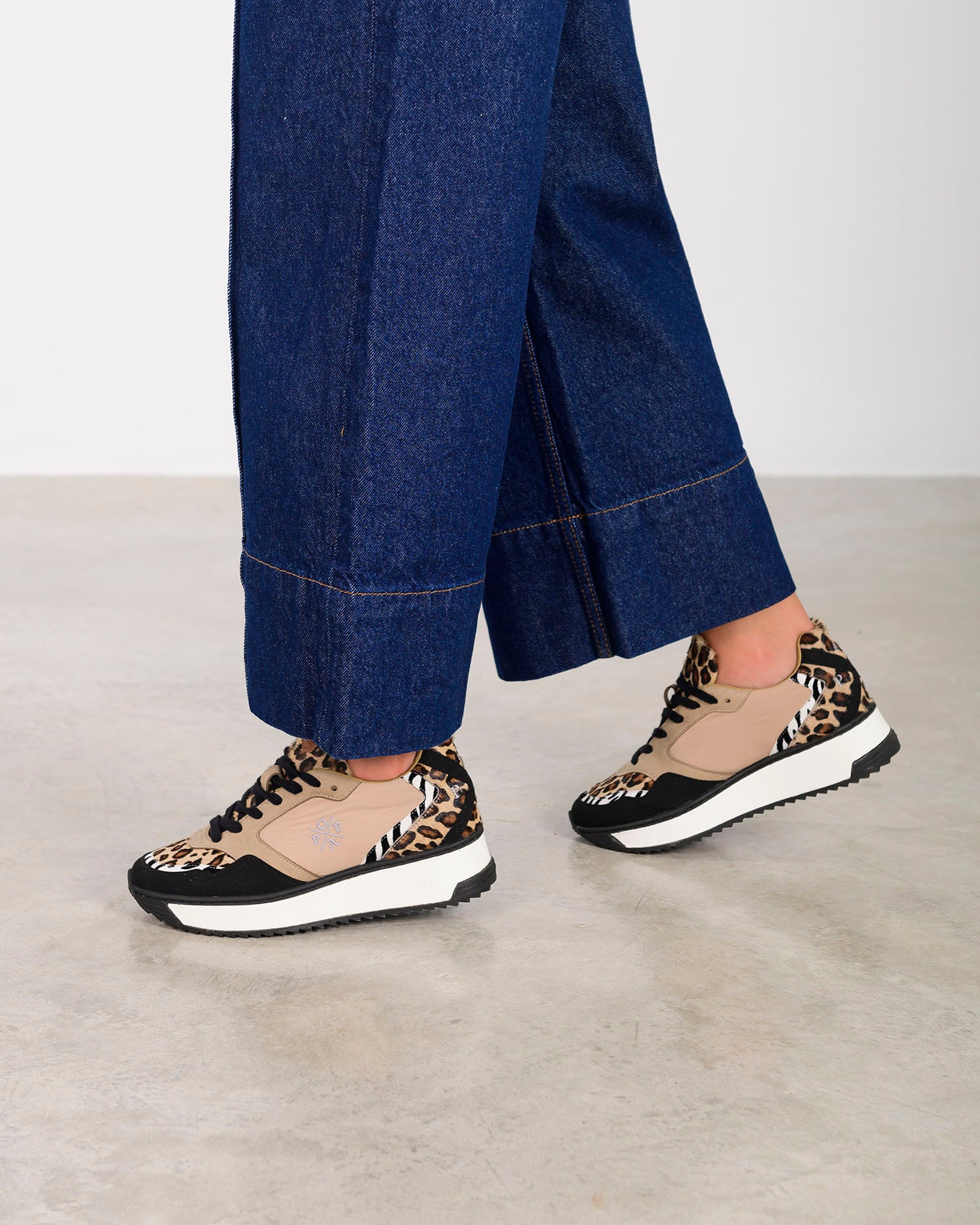 Almanzor Leopard Sneaker