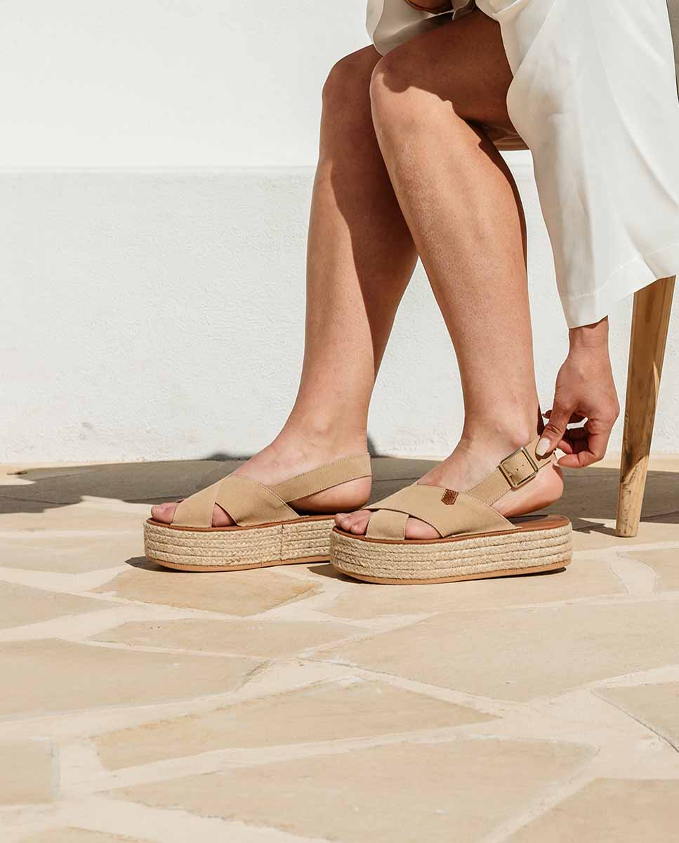 Sandales minorquines à plateforme Gamarro en cuir fendu sable